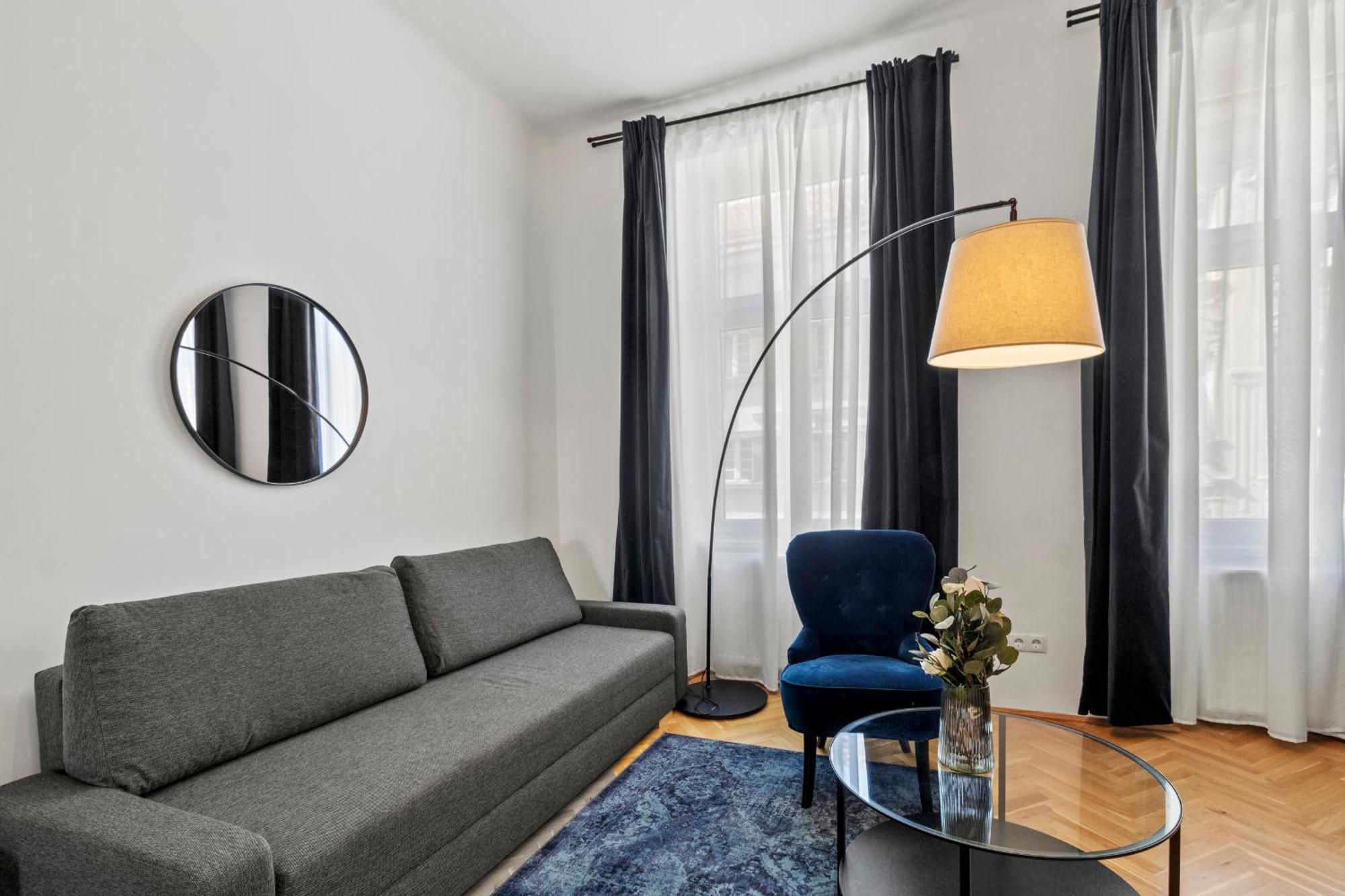 Balcony Apartment, 4 Min To U3 Zipperer Strasse Виена Екстериор снимка
