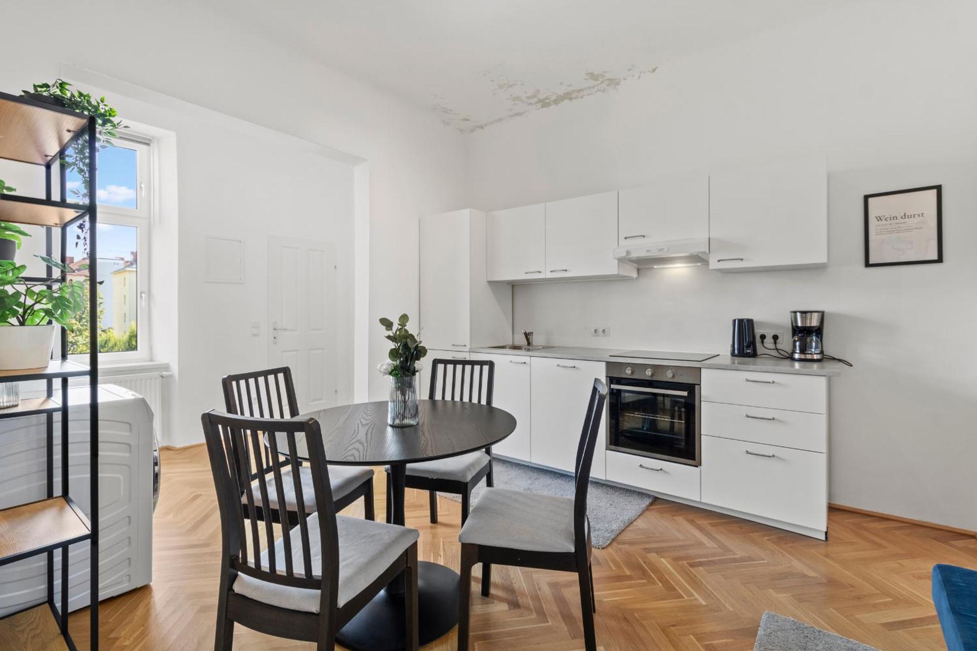 Balcony Apartment, 4 Min To U3 Zipperer Strasse Виена Екстериор снимка